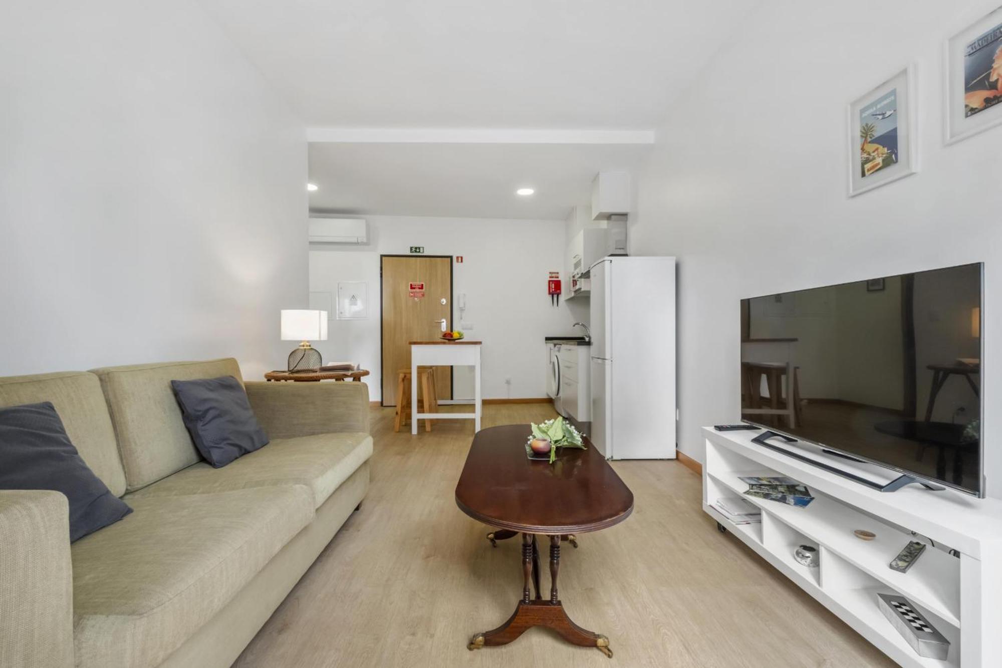 Ribeira Das Casas Apartments By Madeira Sun Travel Funchal  Buitenkant foto